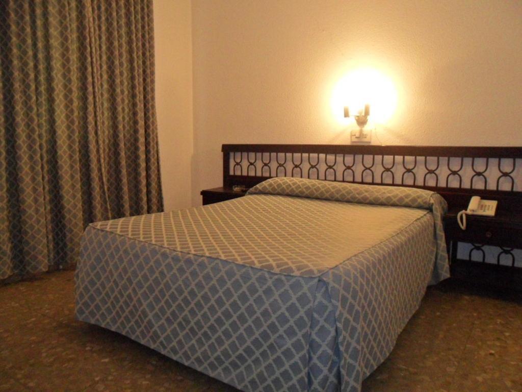 Hostal Ronda Кордова Номер фото